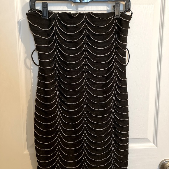 Papaya Dresses & Skirts - 🛍5for$25:Ruched/ruffled strapless dress